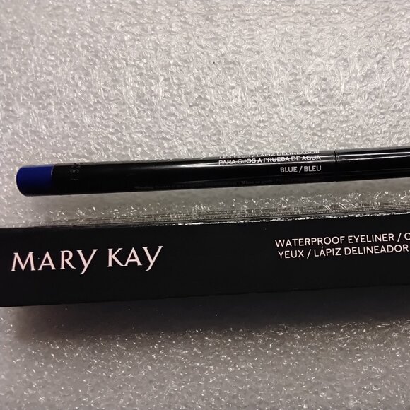 Blue Eyeliner Waterproof Mary Kay!! - Picture 3 of 4